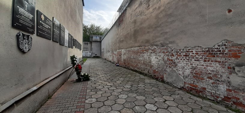 2021-10-01-kamienie pamięci