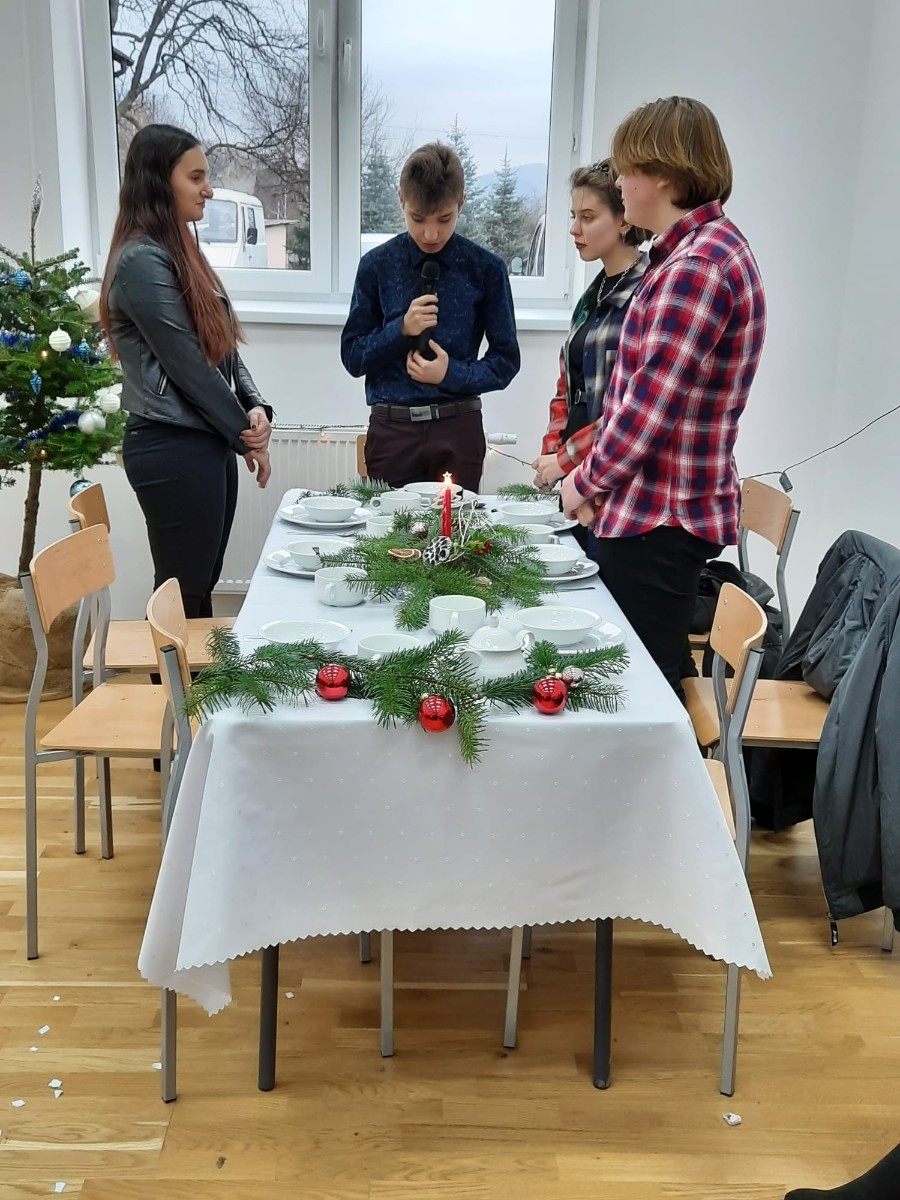 2021-12-18-dziewczynka-z-zapałkami