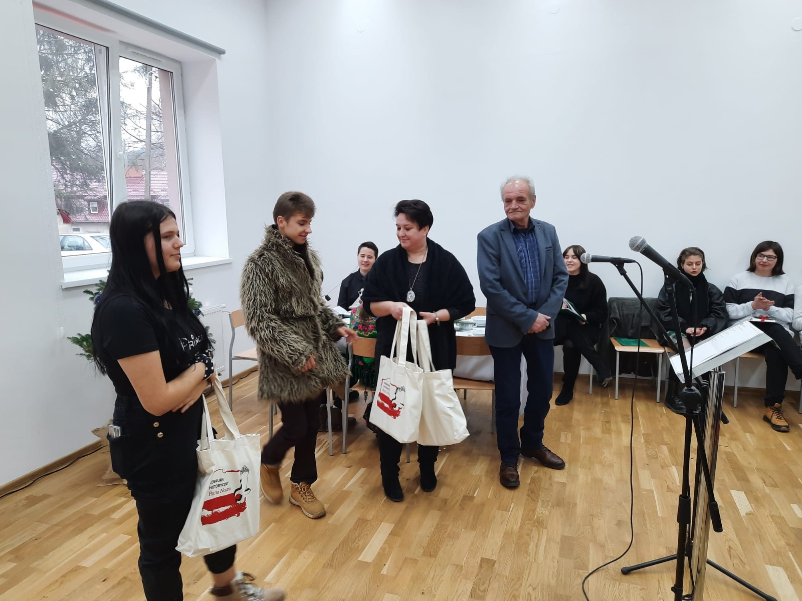 2021-12-18-dziewczynka-z-zapałkami
